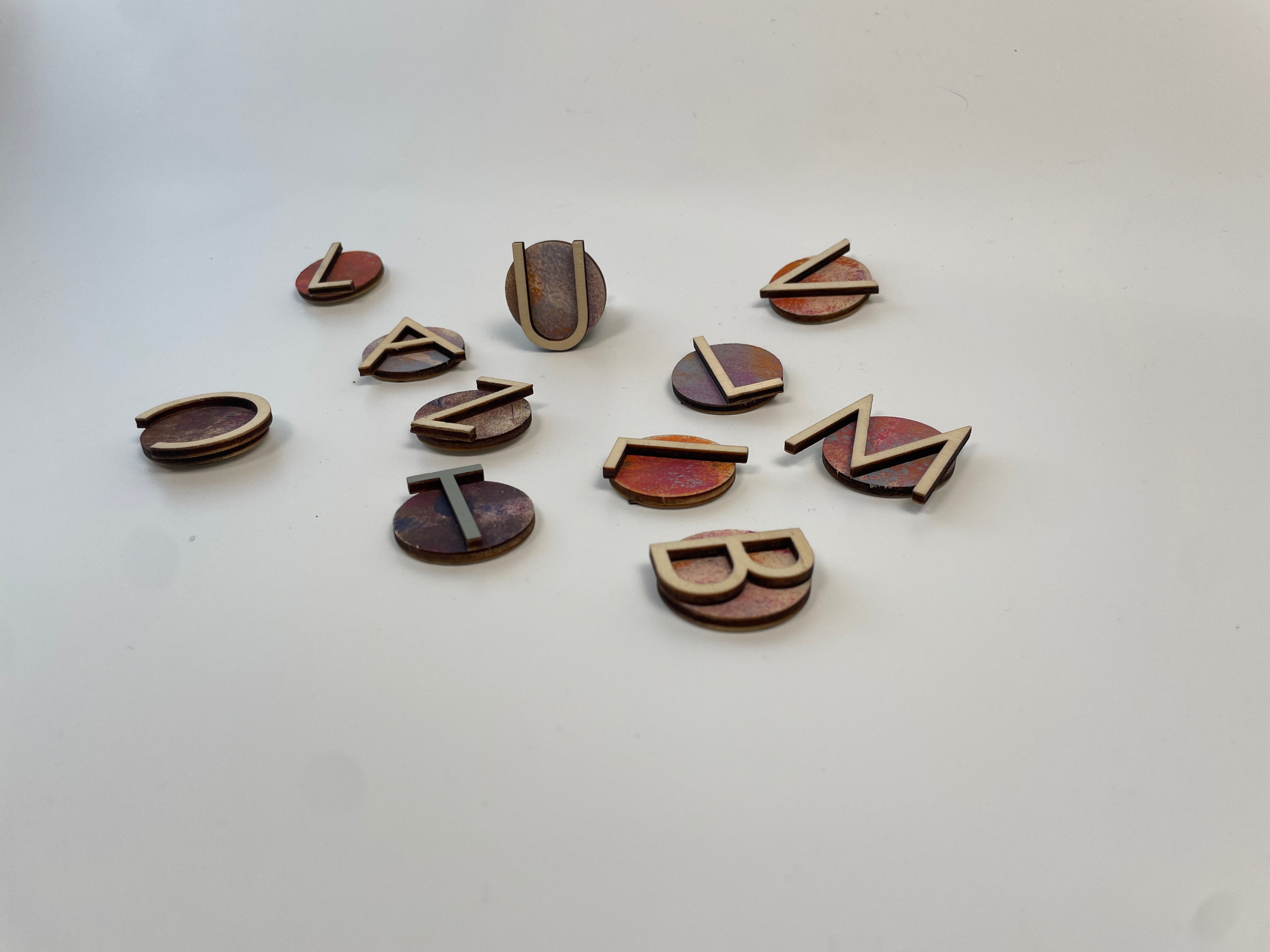 CIRKEL Magnetbokstäver D30mm